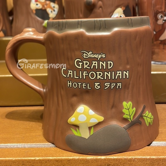 Disney’s GRAND CALIFORNIAN HOTEL & SPA Chip N Dale Tree Stump Mug NWT - Picture 2 of 2